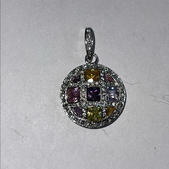 Color Stone Pendant - Picture 2 of 2